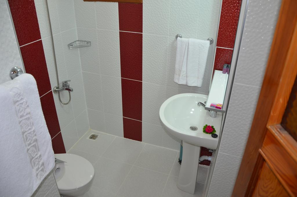 Dilek Hotel Menderes Buitenkant foto